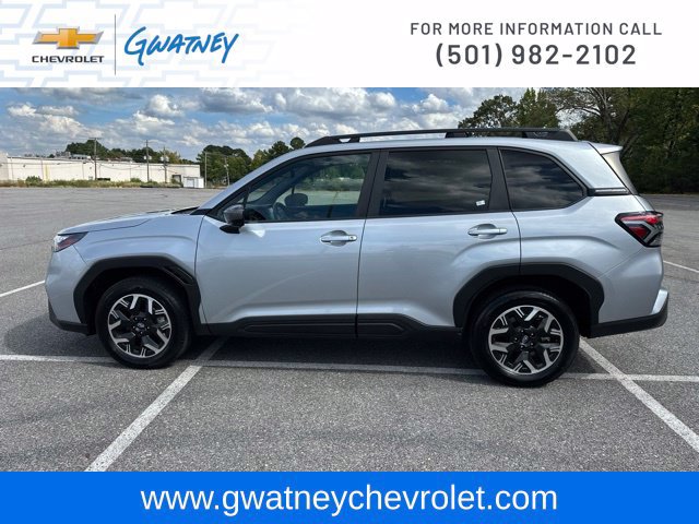 Used 2025 Subaru Forester Premium AWD/4WD image 8