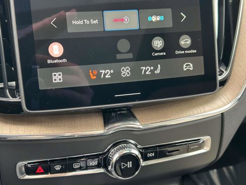 New 2026 Volvo XC60 B5 Plus w/ Protection Package Premier image 26