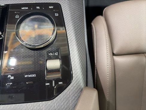 Used 2025 BMW X3 xDrive30i w/ Convenience Package image 38