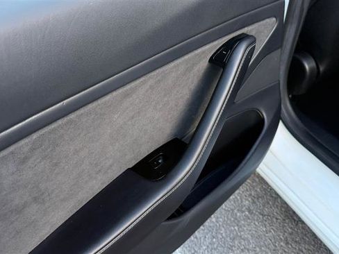 Used 2018 Tesla Model 3 Long Range image 20