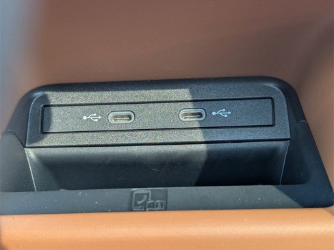 New 2025 Volkswagen ID. Buzz Pro S Plus image 22