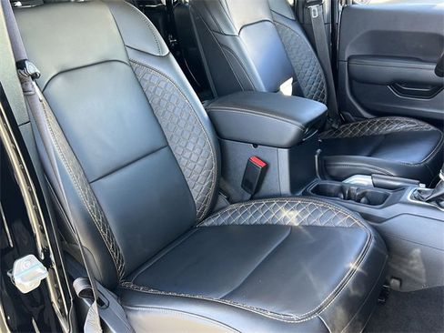 Used 2023 Jeep Gladiator Overland image 35