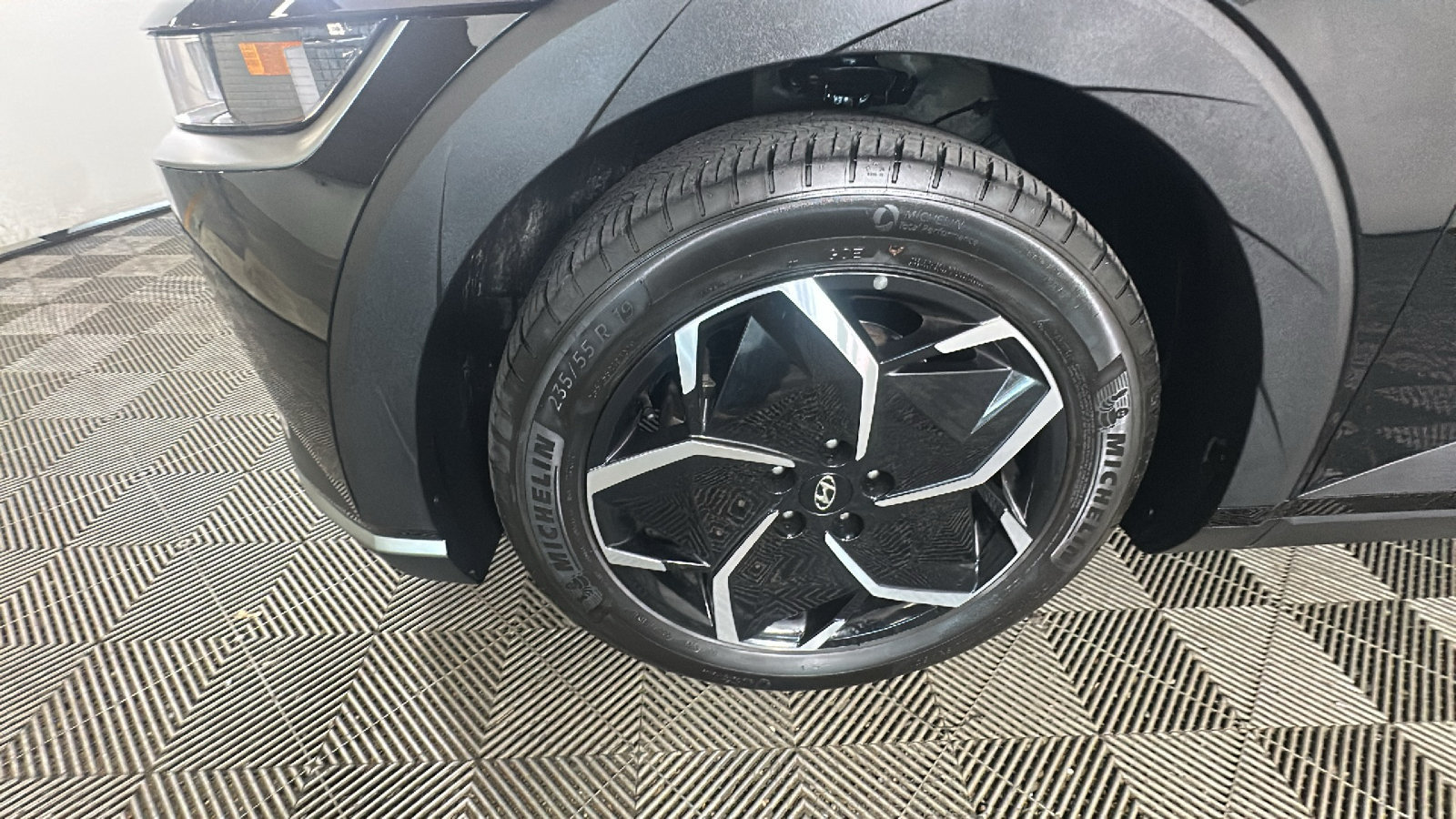 Used 2024 Hyundai Ioniq 5 SEL AWD/4WD image 11