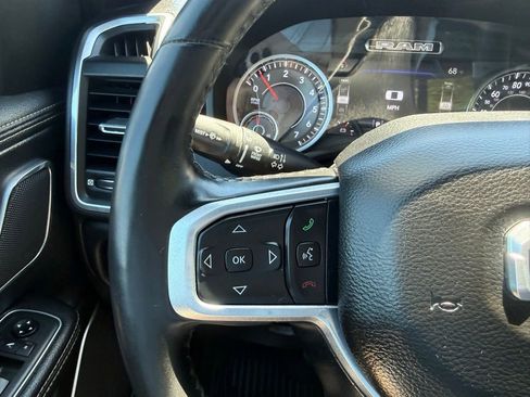 Used 2019 RAM 1500 Laramie AWD/4WD image 16