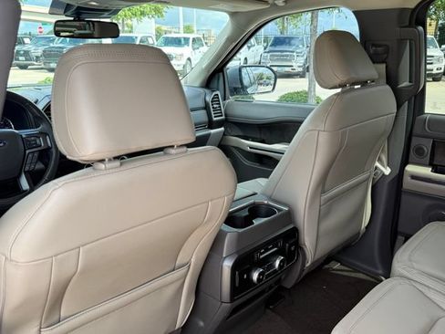 Used 2021 Ford Expedition Limited AWD/4WD image 27