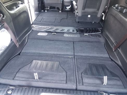 Certified 2023 Chrysler Pacifica Touring image 28