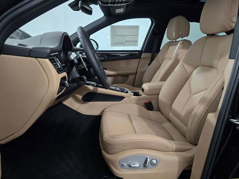 New 2026 Porsche Macan AWD/4WD image 14
