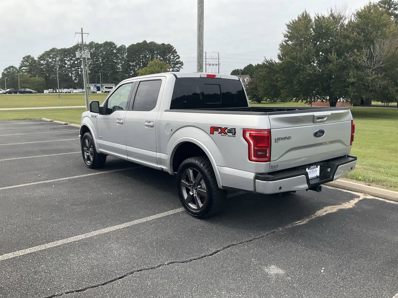 Used 2015 Ford F150 Lariat w/ Equipment Group 502A Luxury AWD/4WD image 10