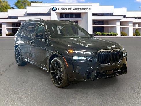 New 2027 BMW X7 M60i AWD/4WD image 3