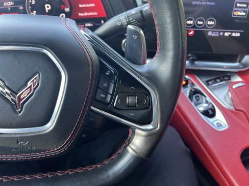 Used 2021 Chevrolet Corvette Stingray Premium Conv w/ Z51 Performance Package RWD image 17