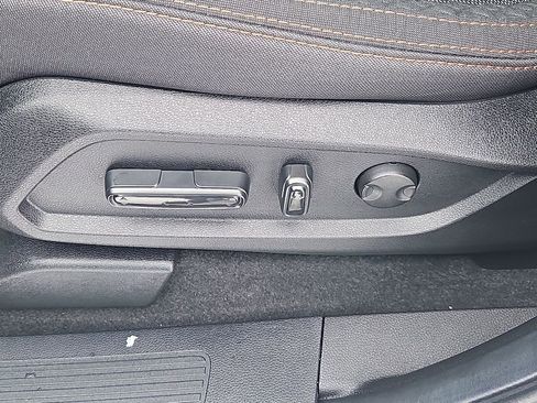 Used 2025 Honda Pilot Sport image 19