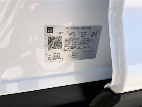 Used 2025 GMC Acadia Elevation FWD image 32