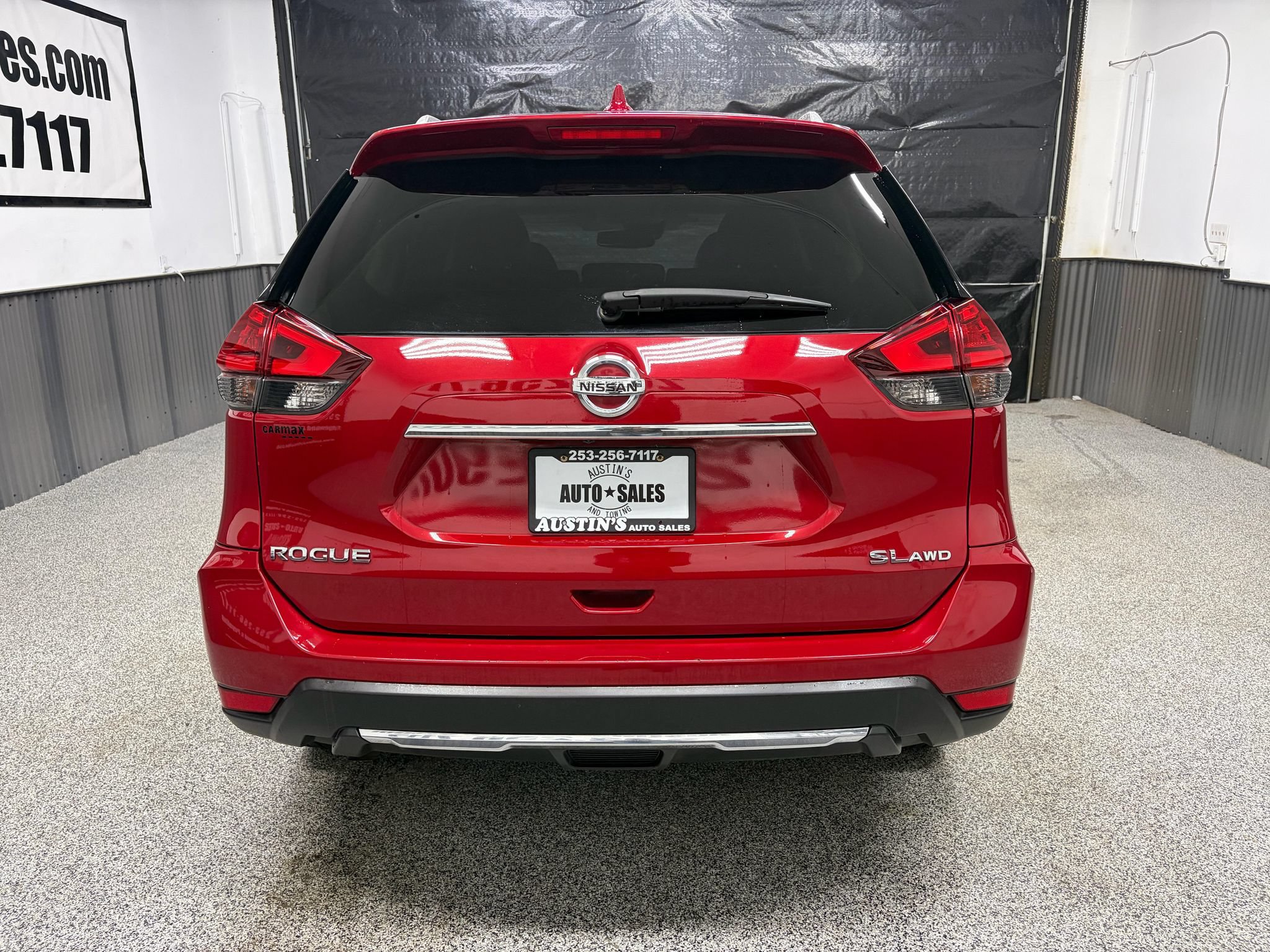 Used 2017 Nissan Rogue SL w/ SL Premium Package AWD/4WD image 4