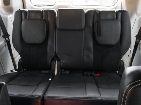 Used 2020 Dodge Grand Caravan SXT image 35