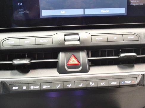 Used 2025 Kia K4 FWD image 25