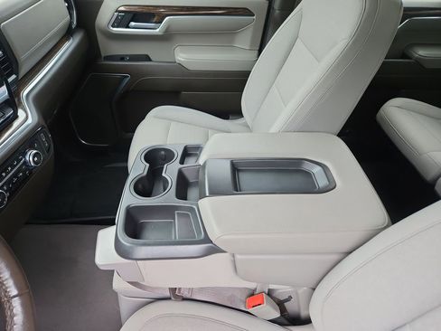 Used 2023 GMC Sierra 1500 SLE AWD/4WD image 25