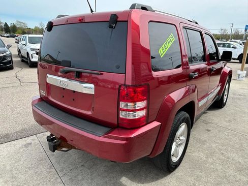 Used 2012 Jeep Liberty Limited AWD/4WD image 5