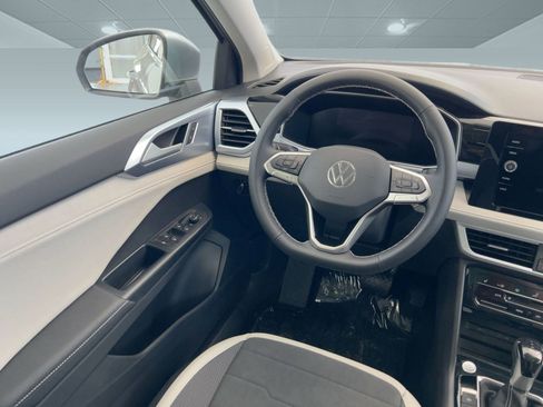 New 2026 Volkswagen Taos SE image 27