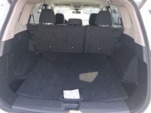 Used 2025 Nissan Rogue SV image 9