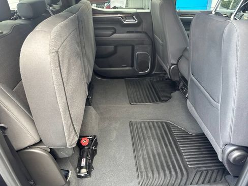 Used 2024 Chevrolet Silverado 1500 LT AWD/4WD image 16