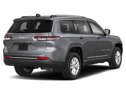 Used 2024 Jeep Grand Cherokee L Limited w/ Black Appearance Package AWD/4WD image 2