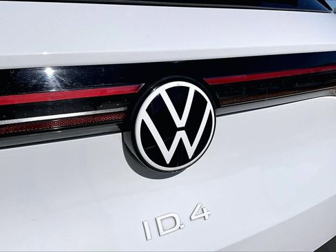 Used 2021 Volkswagen ID.4 Pro image 30