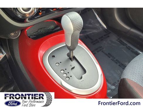 Used 2016 Nissan Juke SV w/ Cold Weather Package image 26