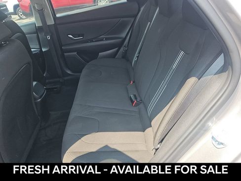 Used 2023 Hyundai Elantra SEL w/ Convenience Package FWD image 16