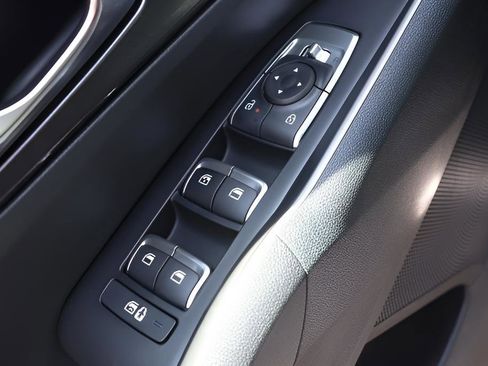 New 2025 Kia Sorento S image 12