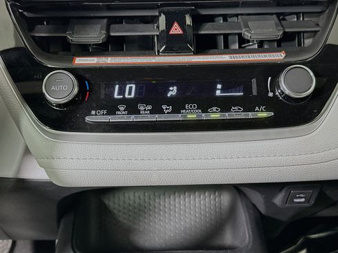 Used 2024 Toyota Corolla SE image 23