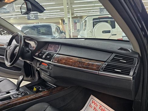 Used 2011 BMW X5 xDrive35d image 23