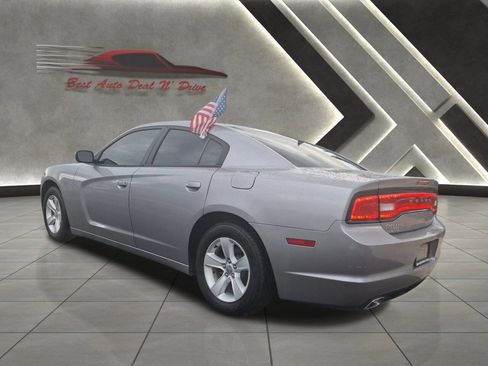 Used 2014 Dodge Charger SE w/ Connectivity Group image 6