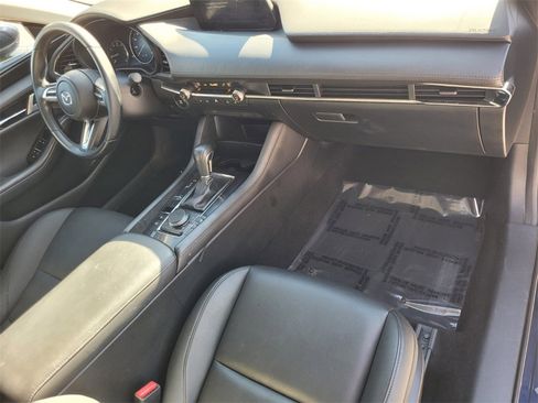 Used 2019 MAZDA MAZDA3 Sedan w/ Preferred Package image 18