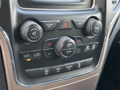 Used 2016 Jeep Grand Cherokee Laredo image 35