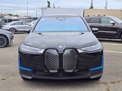 Used 2022 BMW iX xDrive50 w/ Convenience Package AWD/4WD image 3