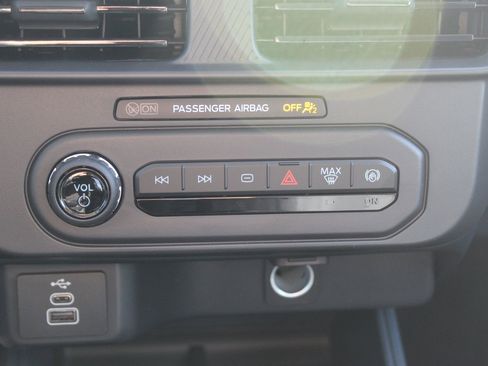 New 2025 Ford Maverick XL w/ Equipment Group 101A image 26