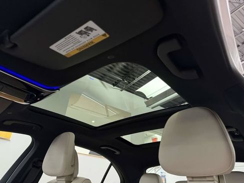 Certified 2025 Mercedes-Benz C 300 4MATIC Sedan image 19