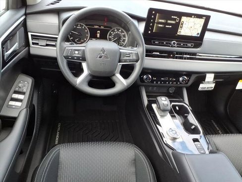 New 2026 Mitsubishi Outlander ES AWD/4WD image 6