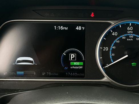 Certified 2024 Nissan Leaf SV Plus image 32