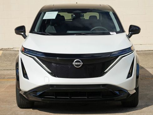 Used 2025 Nissan Ariya FWD image 46