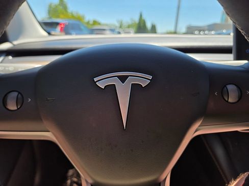 Used 2021 Tesla Model 3 Standard Range Plus RWD image 25