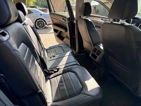 Used 2018 Volkswagen Atlas SEL Premium AWD/4WD image 10