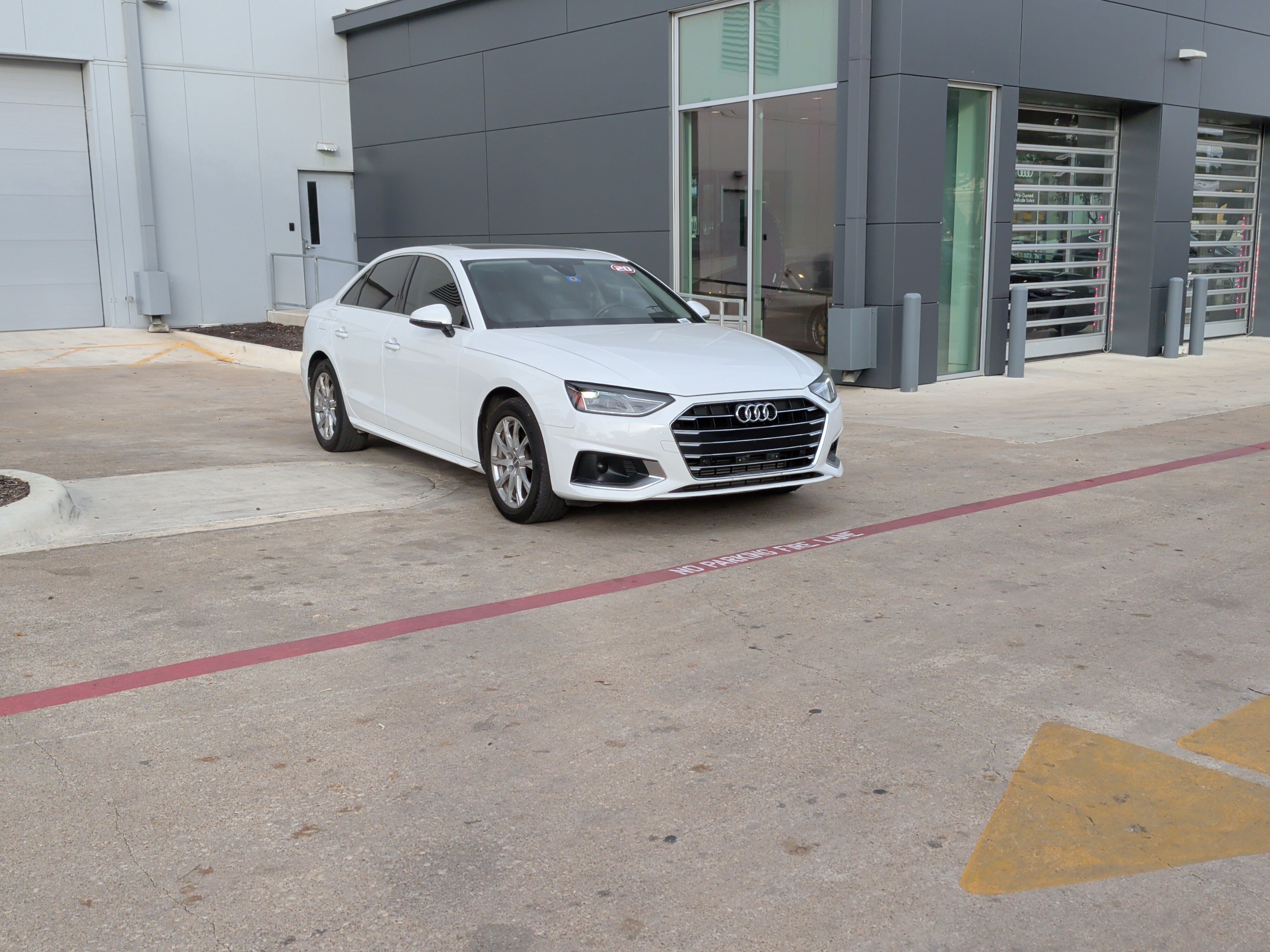 Used 2020 Audi A4 2.0T Premium w/ Convenience Package FWD image 2