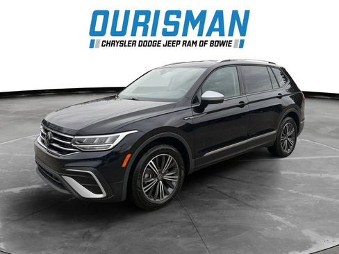 Used 2024 Volkswagen Tiguan Wolfsburg Edition image 2