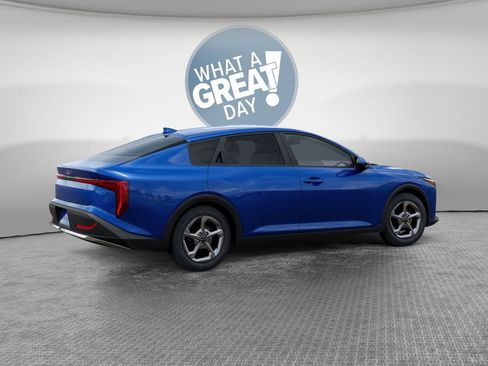 New 2026 Kia K4 FWD image 6