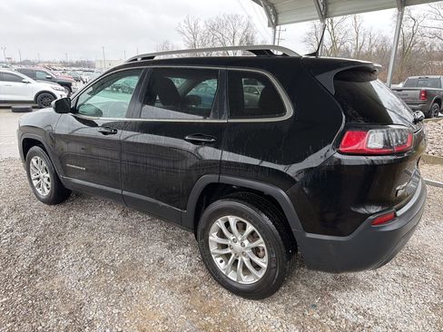 Used 2019 Jeep Cherokee Latitude w/ Popular Appearance Group image 4