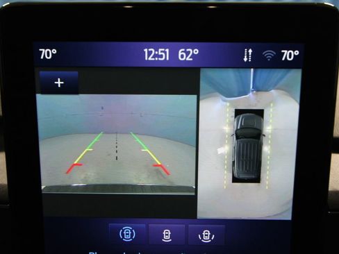 Used 2023 Ford Explorer Limited w/ Limited Technology Package image 18