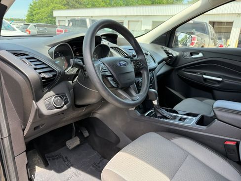 Used 2017 Ford Escape SE AWD/4WD image 17