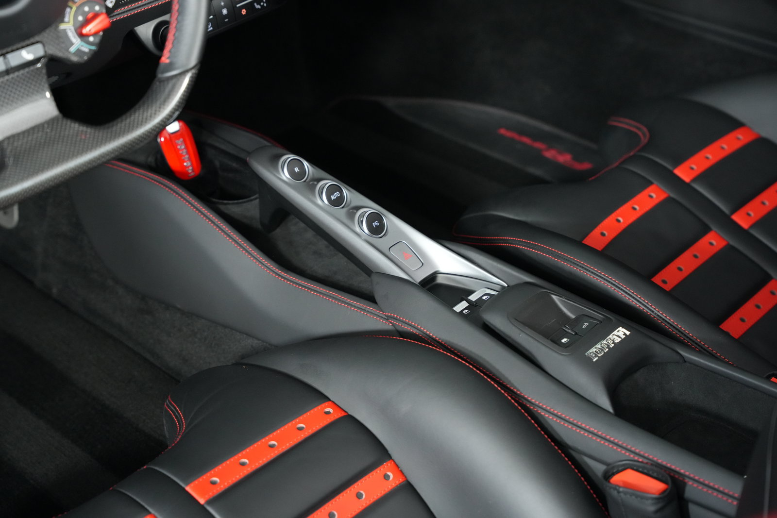 Certified 2022 Ferrari F8 Spider RWD image 38