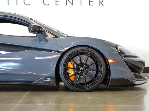 Used 2019 McLaren 600LT RWD image 18